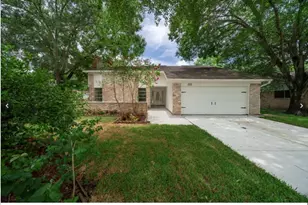 13911 Briar Pl Dr, Houston, TX 77077 - Photo 1