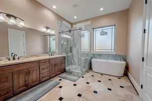 2011 Crescent Dr, La Porte, TX 77571 - Photo 38