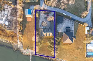 2011 Crescent Dr, La Porte, TX 77571 - Photo 6