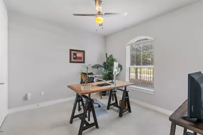 637 Middle Street, Houston, TX 77003 - Photo 10