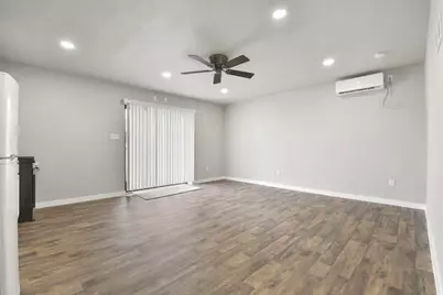 6504 Canal Street #2B, Houston, TX 77011 - Photo 4