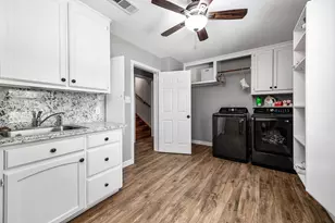 16610 Meadow Ln, Danbury, TX 77534 - Photo 22