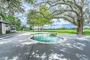 16610 Meadow Ln, Danbury, TX 77534 - Photo 44