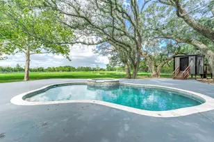 16610 Meadow Ln, Danbury, TX 77534 - Photo 46