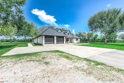16610 Meadow Lane, Danbury, TX 77534 - Photo 4