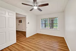 7426 Miley St, Houston, TX 77028 - Photo 14