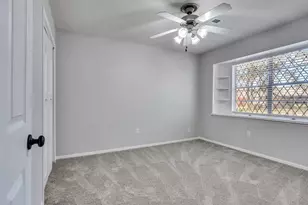 2305 Peach Ln, Pasadena, TX 77502 - Photo 8