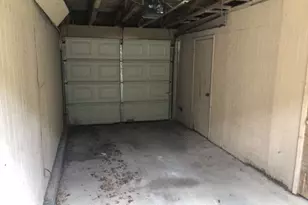 811 Buchta Rd, Angleton, TX 77515 - Photo 10