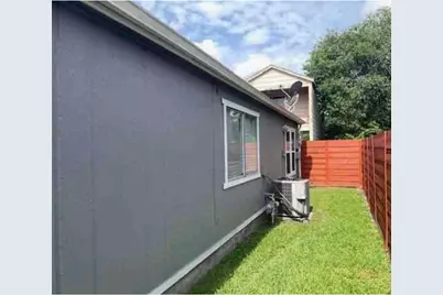 8210 Twin Tree Lane, Houston, TX 77071 - Photo 20
