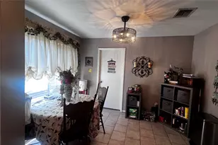 8210 Twin Tree Ln, Houston, TX 77071 - Photo 4