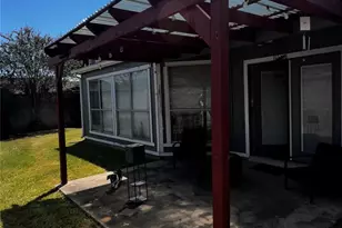 8210 Twin Tree Ln, Houston, TX 77071 - Photo 14