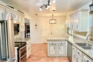 6710 S Mallard Dr, Fulshear, TX 77441 - Photo 14