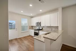 14551 Maple Field Dr, Houston, TX 77069 - Photo 8