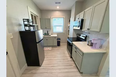 2219 45th Street, Galveston, TX 77550 - Photo 6