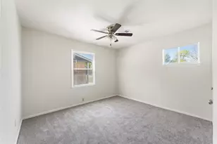 7725 St Lo Rd, Houston, TX 77033 - Photo 22