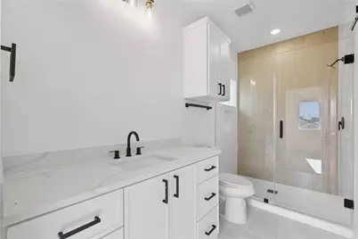 135 S Virginia Avenue, La Porte, TX 77571 - Photo 8