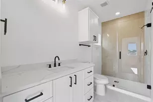 135 S Virginia Ave, La Porte, TX 77571 - Photo 8