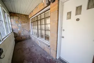 2218 Chapman St, Houston, TX 77009 - Photo 2