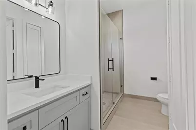 5009 Holt Street, Bellaire, TX 77401 - Photo 30