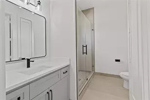5009 Holt St, Bellaire, TX 77401 - Photo 30