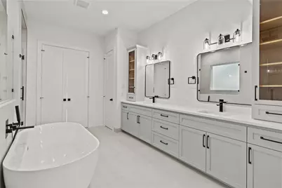 5009 Holt Street, Bellaire, TX 77401 - Photo 24