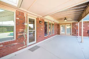 811 W Green Belt Dr, Sugar Land, TX 77498 - Photo 26