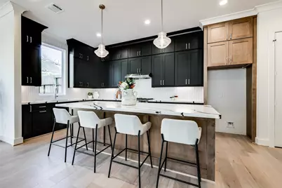 2011 Hopkins Street, Houston, TX 77006 - Photo 14