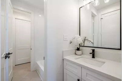 2011 Hopkins Street, Houston, TX 77006 - Photo 32