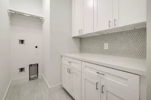 2011 Hopkins St, Houston, TX 77006 - Photo 34