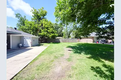 5948 Monroe Street, Groves, TX 77619 - Photo 16