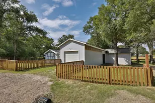 20559 Red Bud Ct, Thornton, TX 76687 - Photo 46