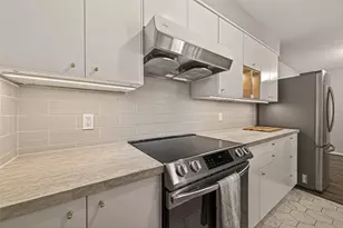 8100 Cambridge St, Houston, TX 77054 - Photo 8