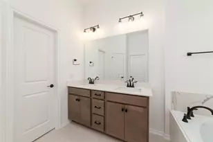135 W Coralburst Loop, Montgomery, TX 77316 - Photo 16