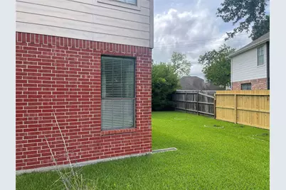 16211 Quiet Canyon Court, Friendswood, TX 77546 - Photo 12