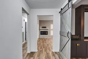 5675 Sylmar Rd, Houston, TX 77081 - Photo 8