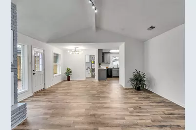 5675 Sylmar Road, Houston, TX 77081 - Photo 16