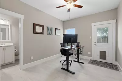 2604 Bevis Street #D, Houston, TX 77008 - Photo 4