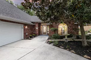2103 Carriage Run W, Conroe, TX 77384 - Photo 2