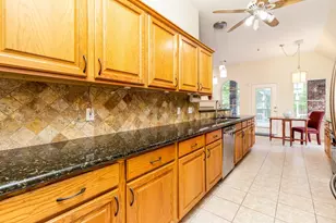 2103 Carriage Run W, Conroe, TX 77384 - Photo 10