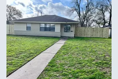 7403 Janak Drive, Houston, TX 77055 - Photo 2