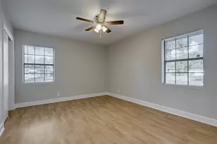 7403 Janak Dr, Houston, TX 77055 - Photo 14