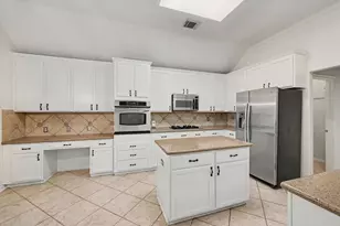 2418 Blue Water Bay Dr, Katy, TX 77494 - Photo 10