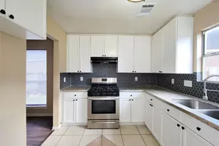 4626 Jaymar Dr, Sugar Land, TX 77479 - Photo 16