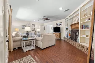 907 E Houston Ave, Crockett, TX 75835 - Photo 6