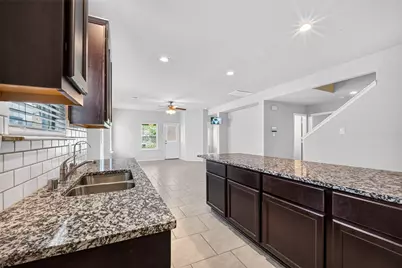 8126 Oakleaf Meadow Court, Rosharon, TX 77583 - Photo 16