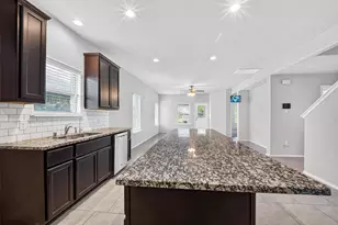 8126 Oakleaf Meadow Ct, Rosharon, TX 77583 - Photo 18