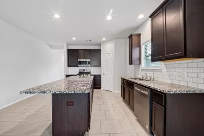 8126 Oakleaf Meadow Court, Rosharon, TX 77583 - Photo 14