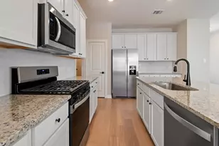 1035 Rosewood Trl, Beasley, TX 77417 - Photo 4