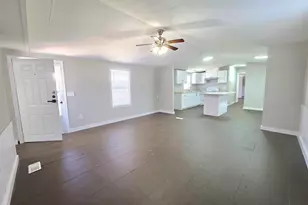 312 Paddock Rd, Willis, TX 77378 - Photo 4