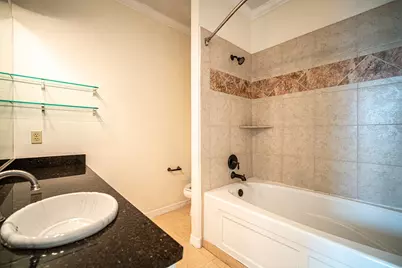 3119 Fairdale Oaks E, Houston, TX 77057 - Photo 18